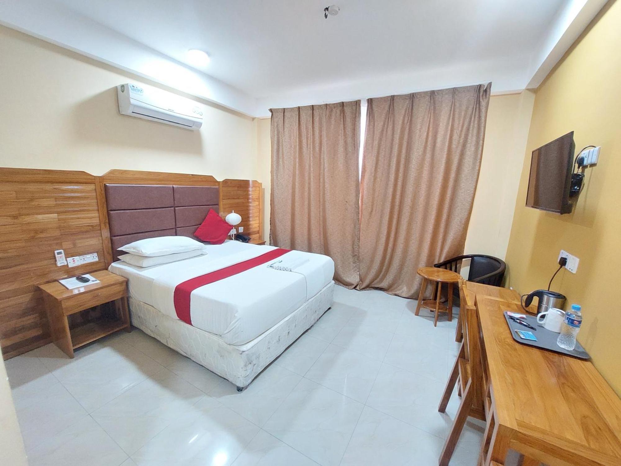 Dolphin Hotel Танга Экстерьер фото