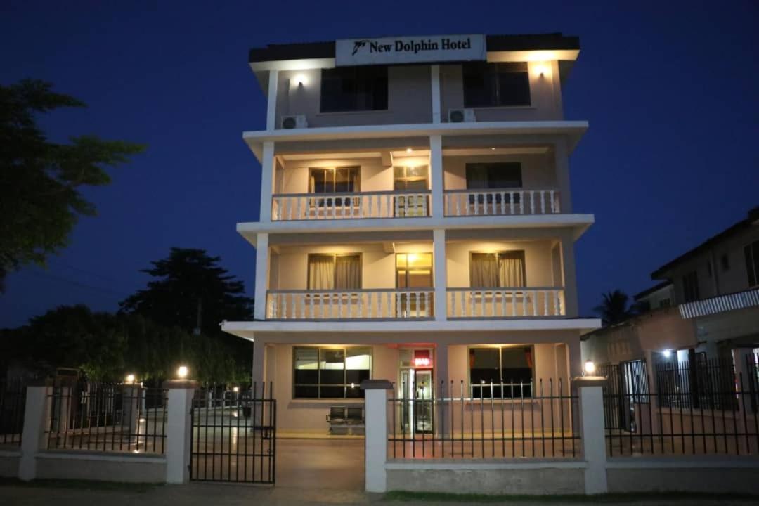 Dolphin Hotel Танга Экстерьер фото