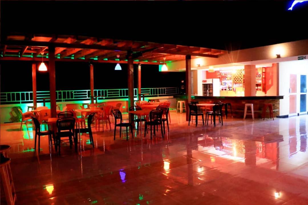 Dolphin Hotel Танга Экстерьер фото